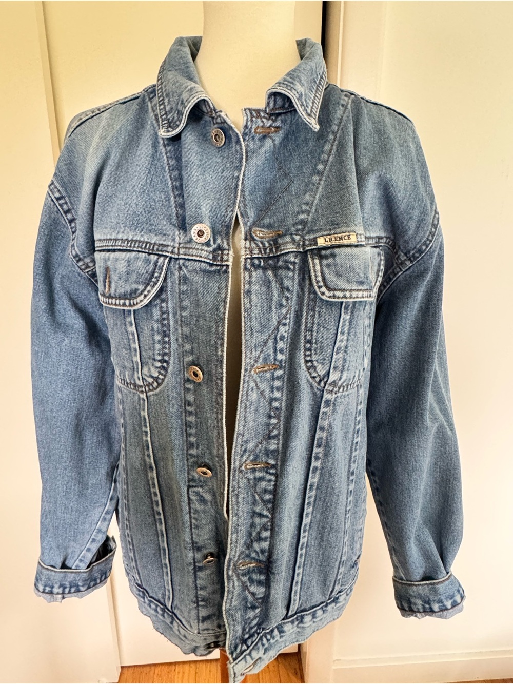 Primecut Upcycled Women's Blue Denim Jacket - Classic Button-Front